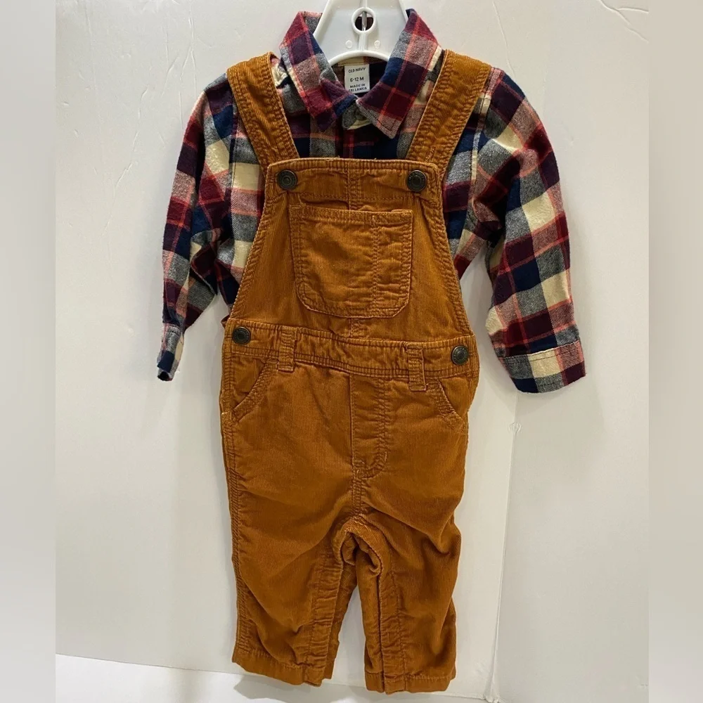 LIKE NEW✨OLD NAVY 6-12M👖2- PEICE overall and shirt/flannel✨🤎